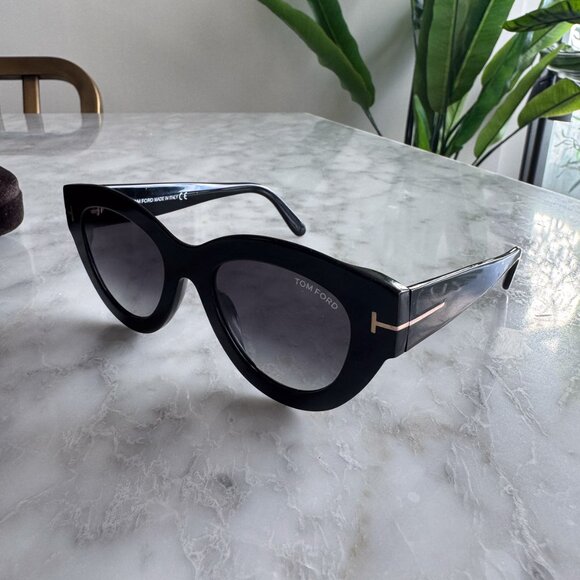 TOM FORD Toni Cat-Eye Sunglasses - Picture 4 of 6